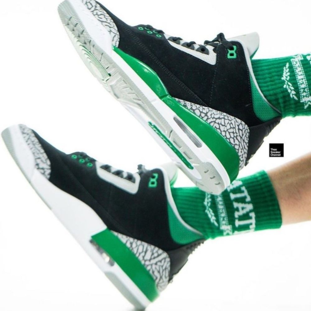 Air Jordan 3 Retro Pine Green